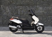 Yamaha X-Max 250